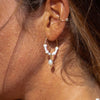 GIADA GEGAMBAR WIRE HOOP EARRINGS