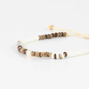 Pineapple Island Kauai Puka Shell & Pearl Bracelet