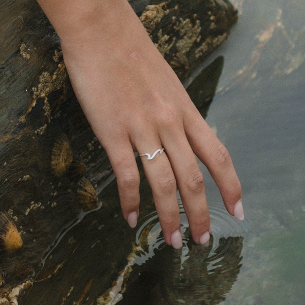Pineapple Island Double Wave Ring