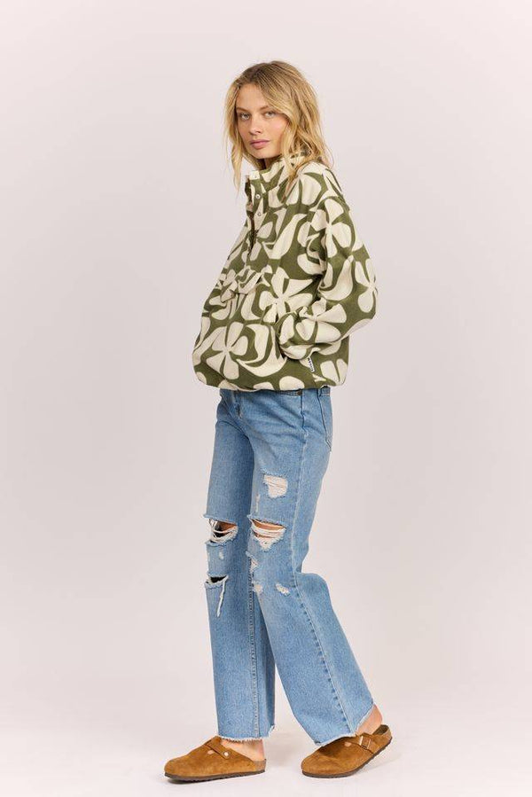 Sisstrevolution Waves in Bloom Fleece