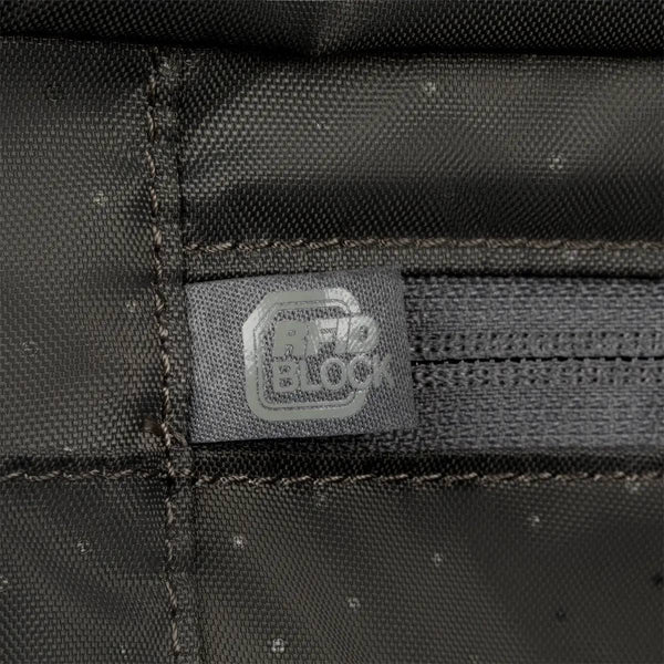 INCASE A.R.C. Brief With ReSpun 100% Recycled Polyester 12L - Black