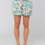 Sisstrevolution Kalaoa Walkshort in light jade with tropical print, front view.