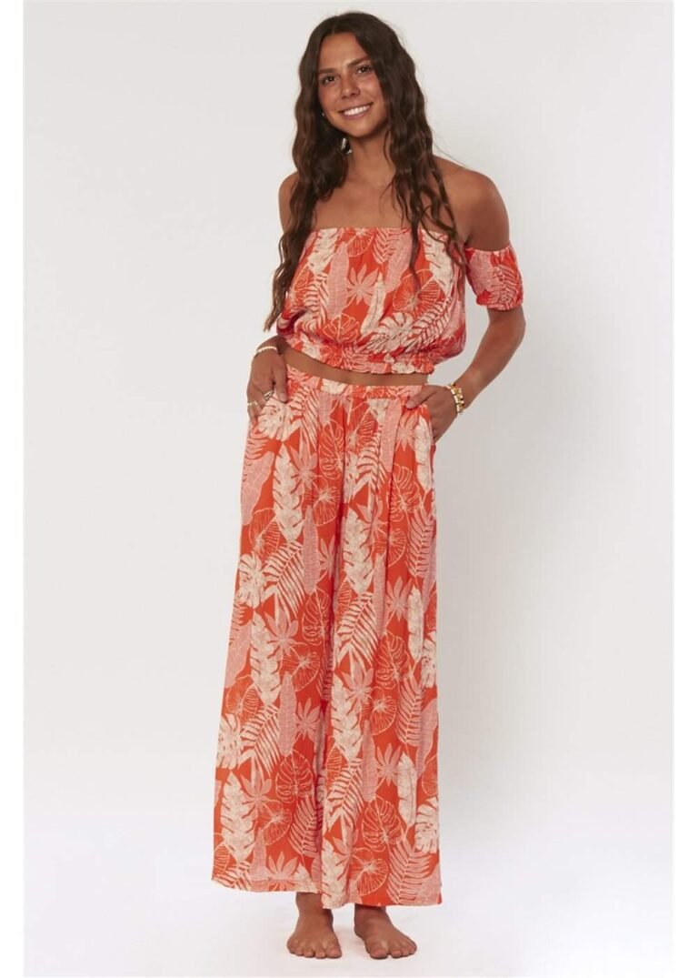 Sisstrevolution Paradise Palms S/S Wvn Top - Sunburn Off-Shoulder Crop Blouse