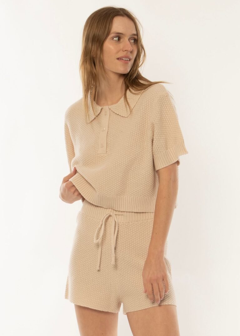Sisstrevolution Playa Del Sol SS Sweater - Almond Cream Lightweight Knit
