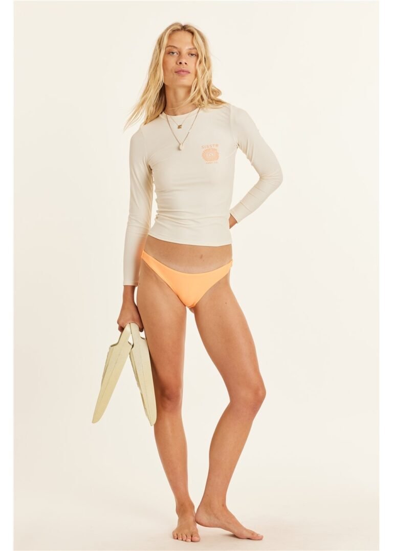 Sisstr Take A Trip Rashguard – women’s surf rash vest by Sisstrevolution