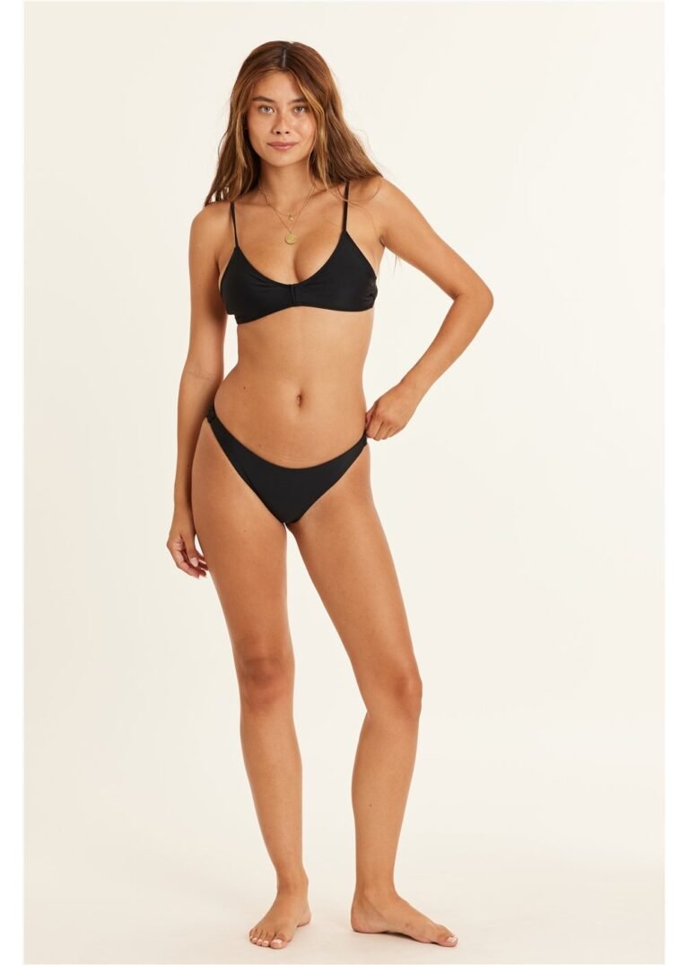 Sisstrevolution Seeker Solid Bralette Swim Top Black